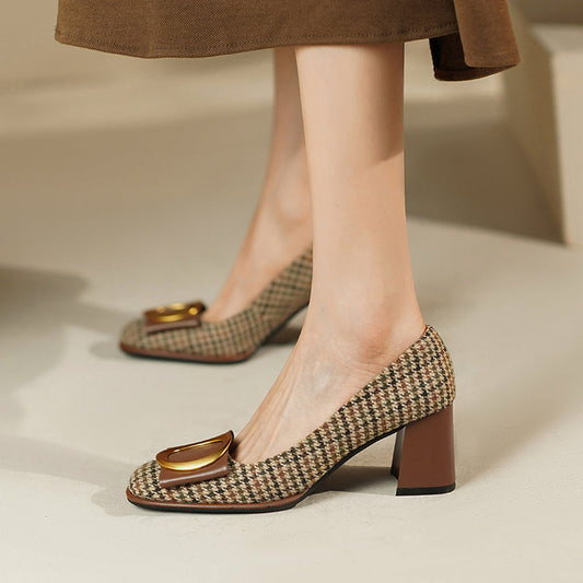 Chic Bow Metal Heels by Greta 