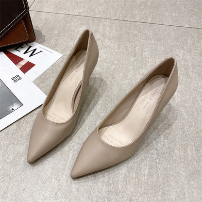 Chic Pointed Toe Heels by Greta 