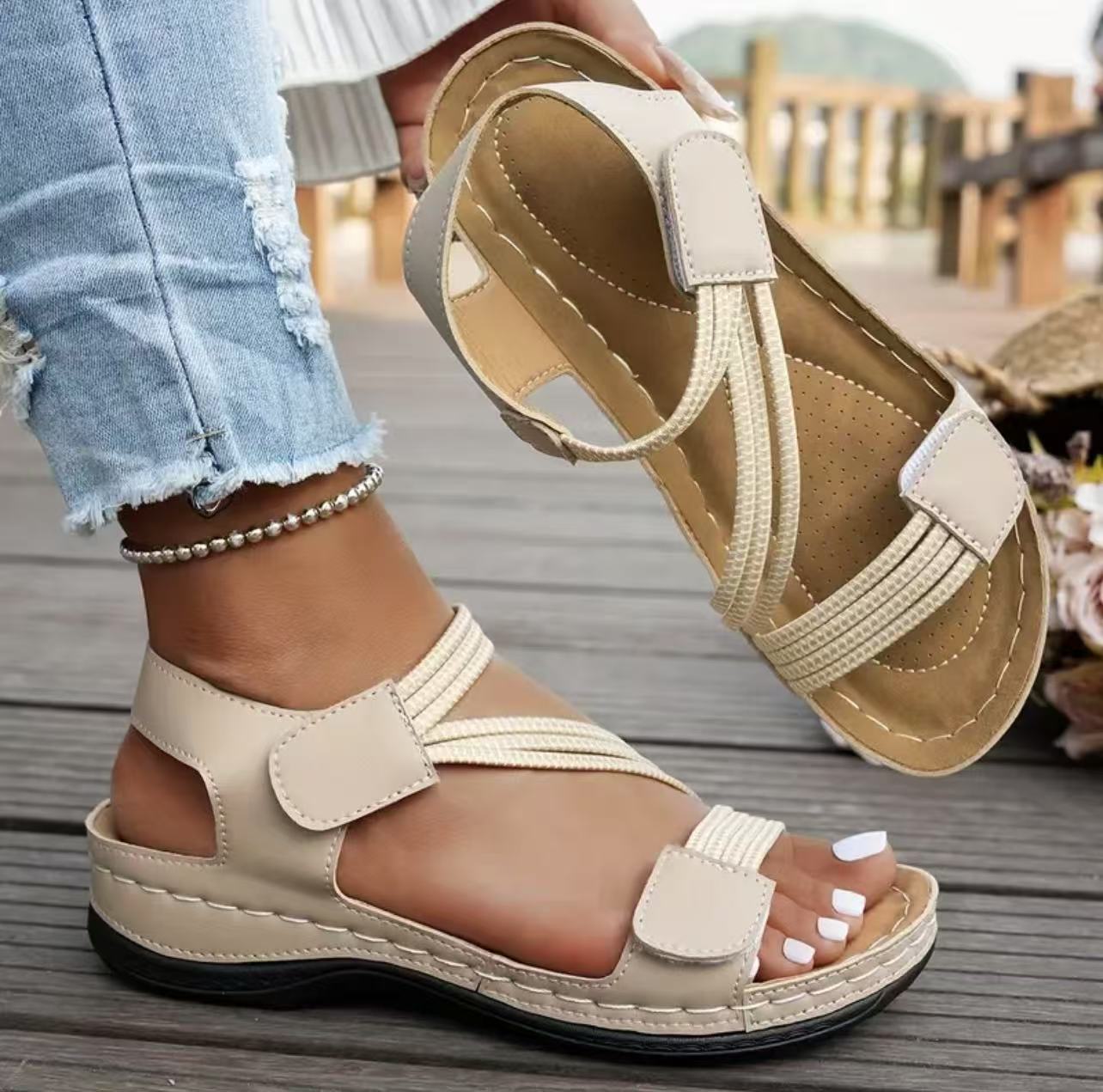 Lightweight Everyday Sandals by Greta 