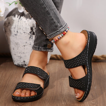 Artistic Greta  Plus-Size Wedge Sandals