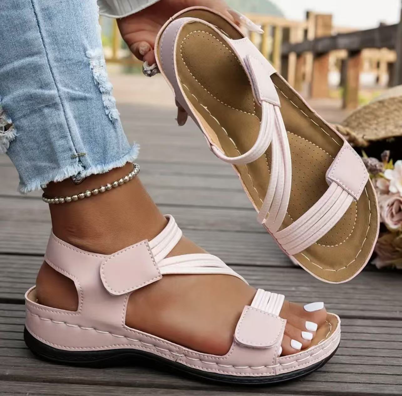 Lightweight Everyday Sandals by Greta 