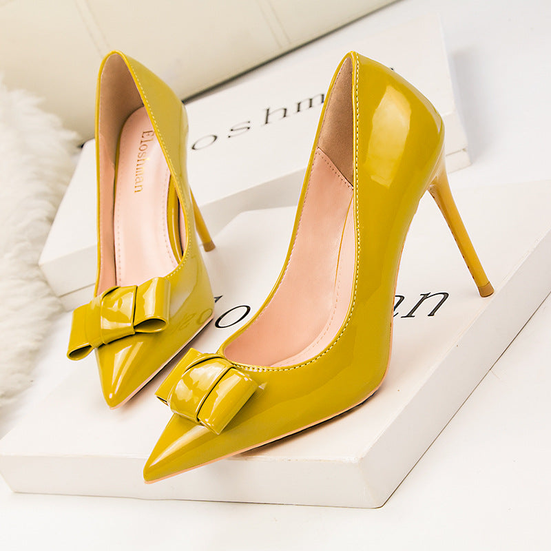 Elegant Bow Pointed Heels by Greta 