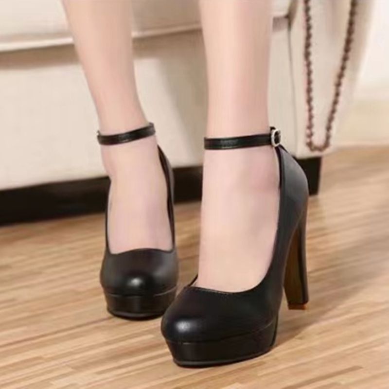 Elegant Chunky Heel Pumps by Greta 