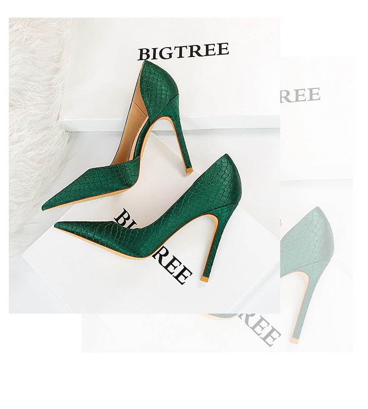 Elegant Silk Pointed Heels by Greta 