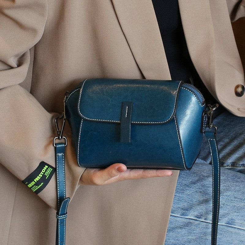 Elegante Crossbody-Tasche aus Leder mit Klappenverschluss