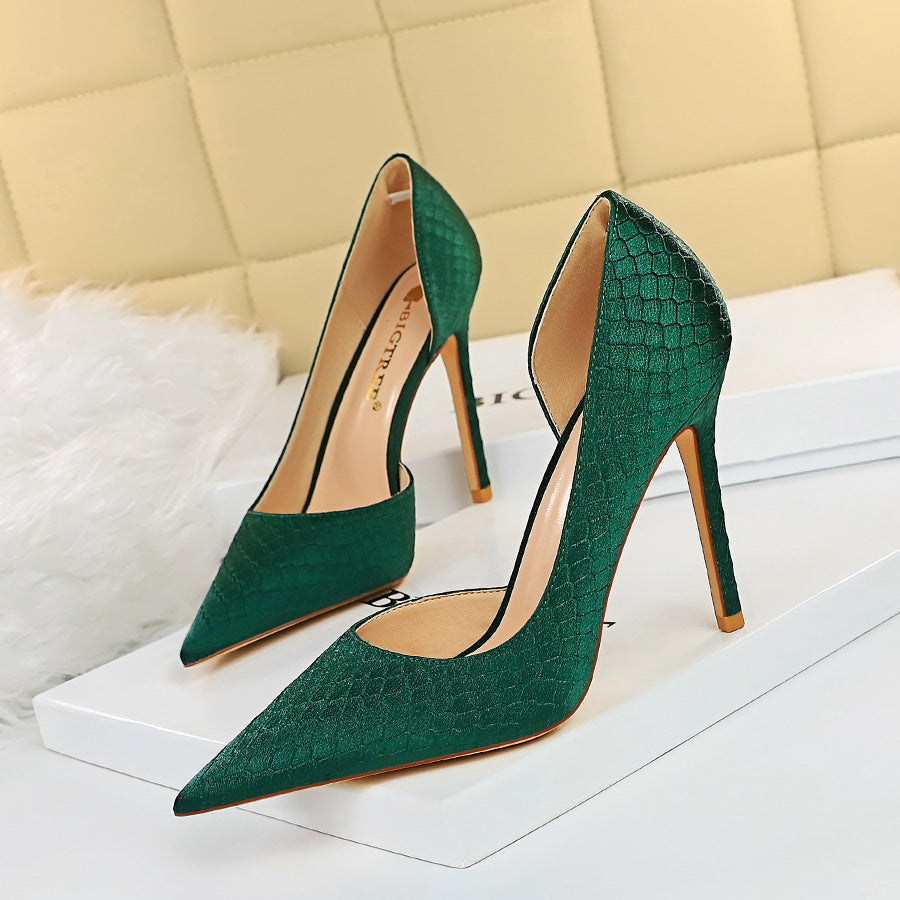 Elegant Silk Pointed Heels by Greta 