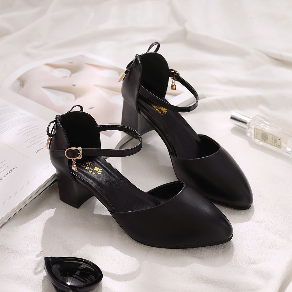 Elegant Chunky Heel Pumps by Greta 