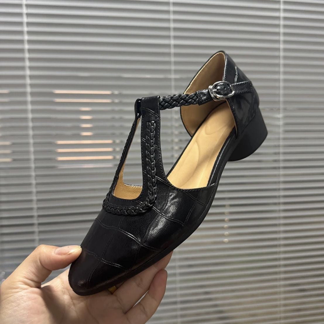 Retro Mary Jane Chunky Heels by Greta 