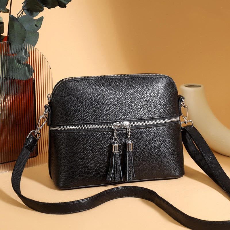 Crossbody-Tasche mit Doppelreißverschluss und Quasten